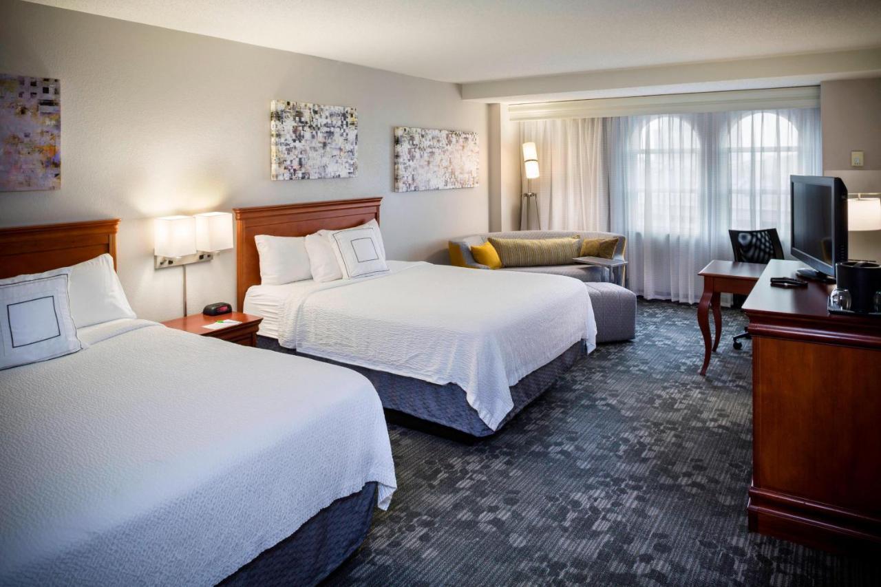 Hotel Courtyard By Marriott Norfolk Downtown Esterno foto