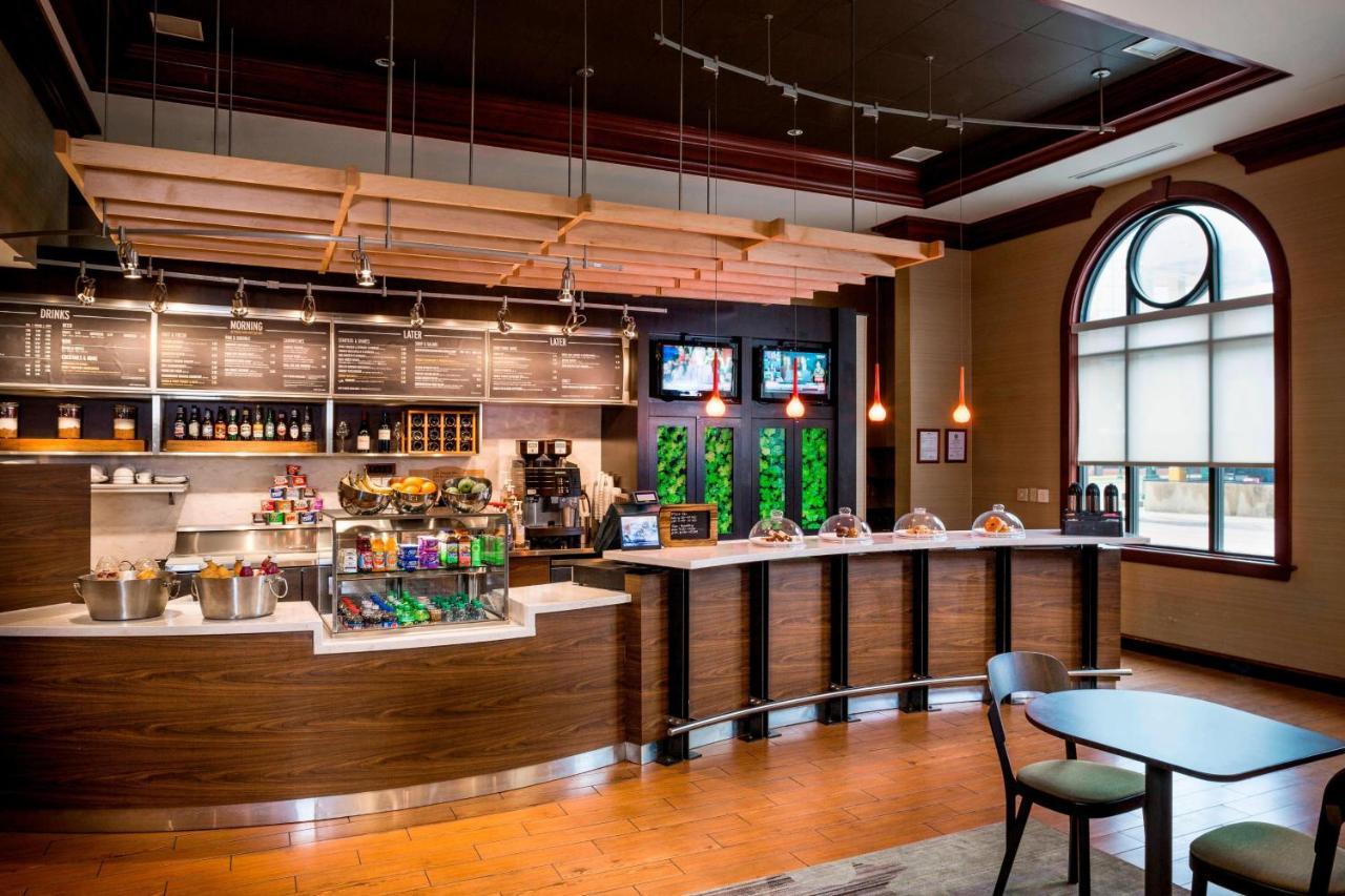 Hotel Courtyard By Marriott Norfolk Downtown Esterno foto