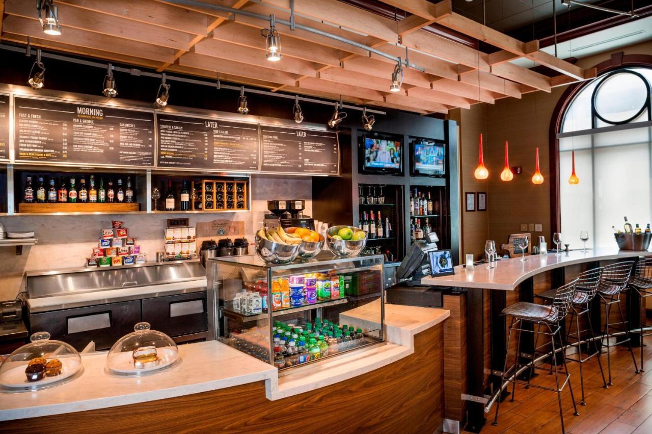 Hotel Courtyard By Marriott Norfolk Downtown Esterno foto