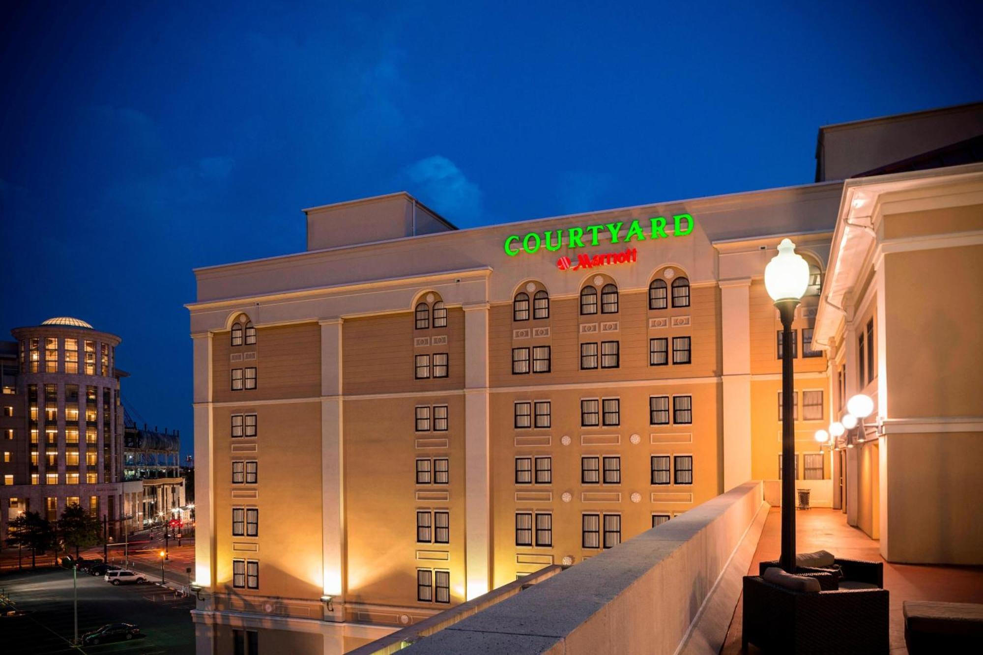 Hotel Courtyard By Marriott Norfolk Downtown Esterno foto