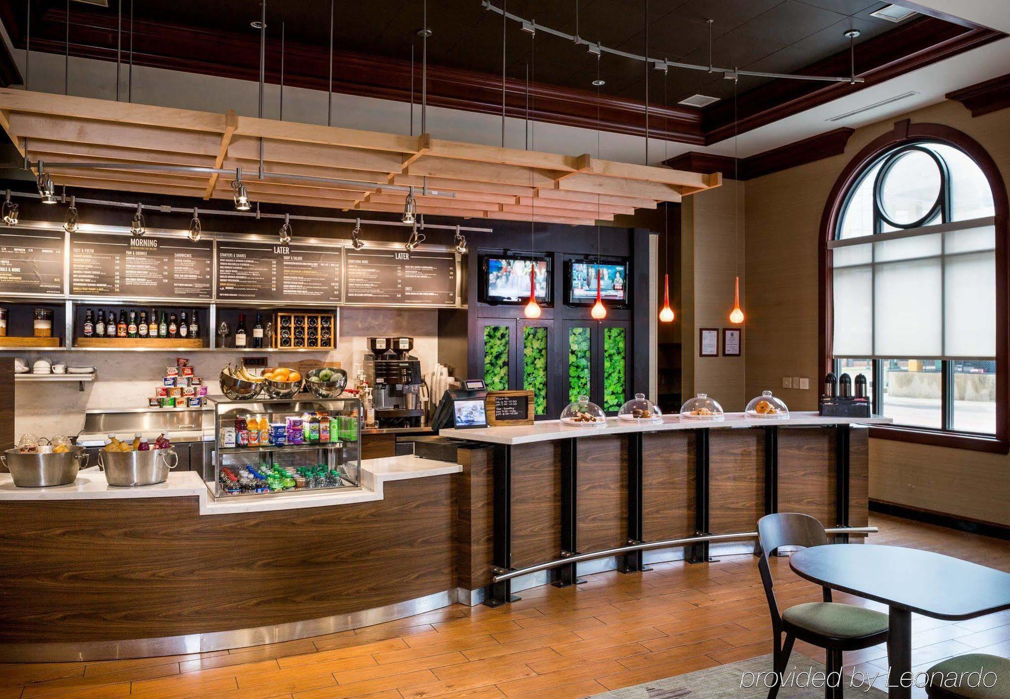 Hotel Courtyard By Marriott Norfolk Downtown Esterno foto