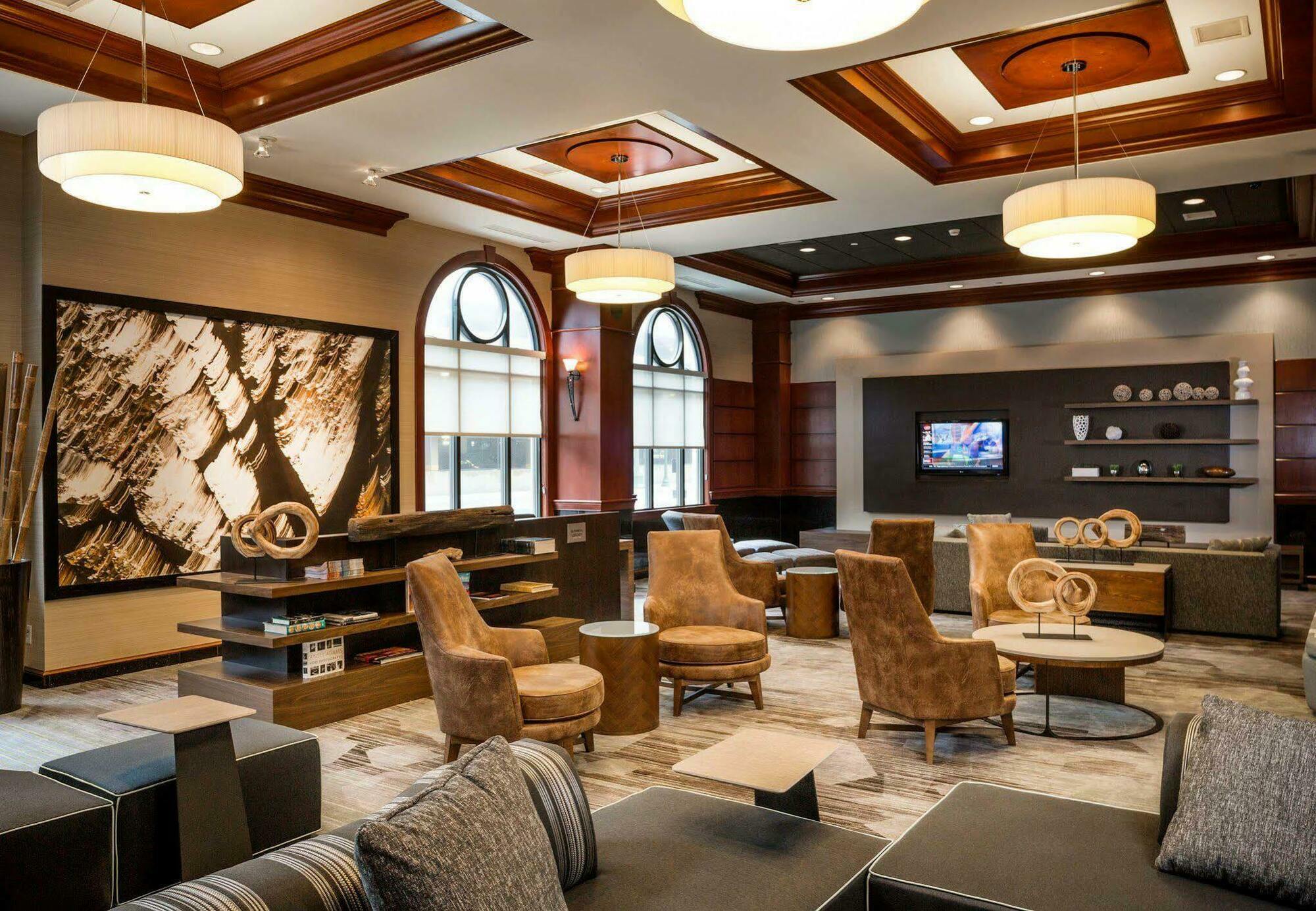 Hotel Courtyard By Marriott Norfolk Downtown Esterno foto